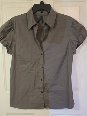 Old Navy Short-Sleeve Button-Down Shirt in Gray